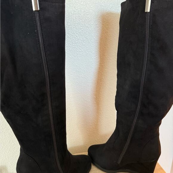 Lane Bryant Sleek Black Over the Knee Boots 
Size 7 Wide - Picture 3 of 7
